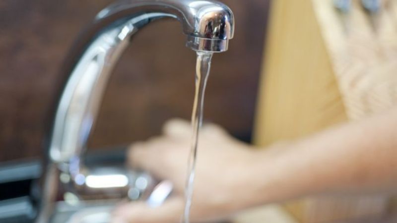 Se recomienda no usar agua para consumo