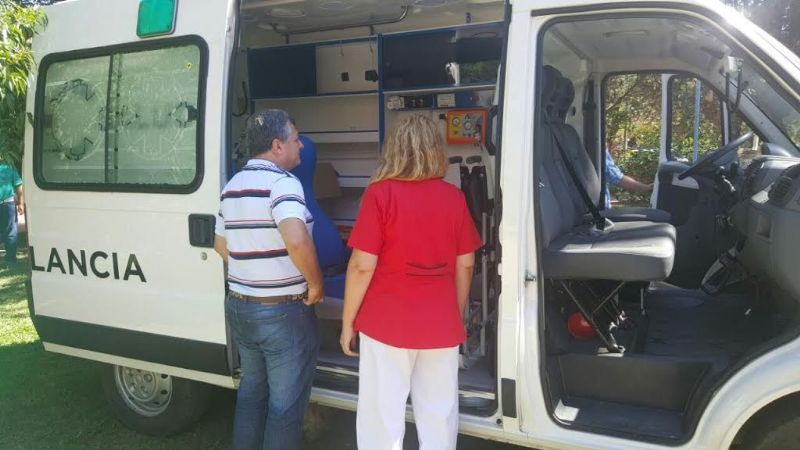 Nueva ambulancia para el Hospital de La Merced