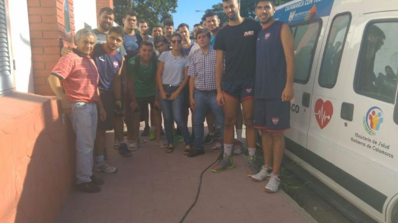 “Lleguemos al Barrio” realizó controles cardiológicos a jugadores de vóley