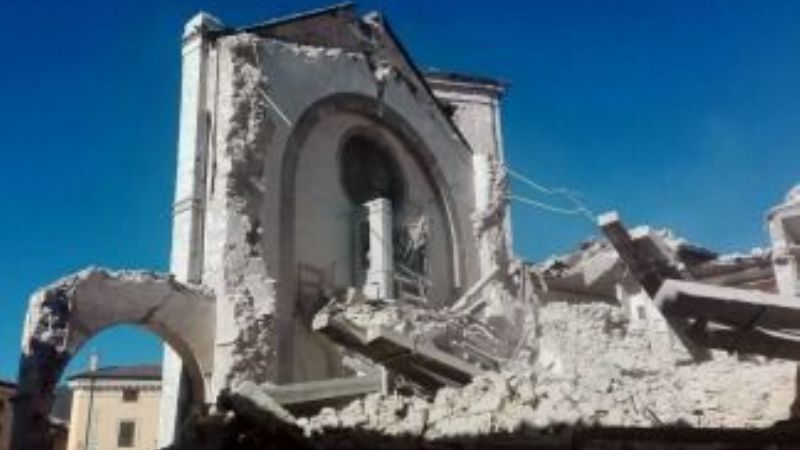 Tres terremotos en una hora hicieron temblar el centro de Italia
