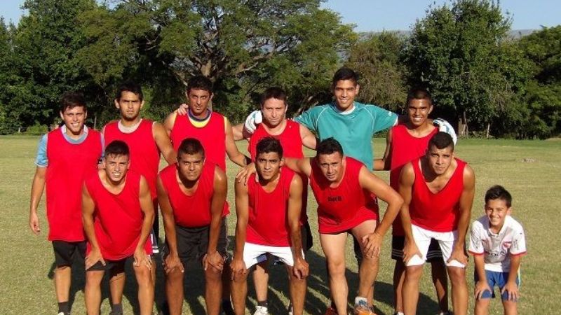 Villa Dolores goleó con un convincente 3-0 a Marapa de Tucumán