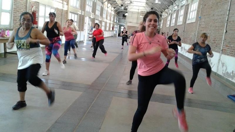 Zumba en Verano en Polideportivo Sur