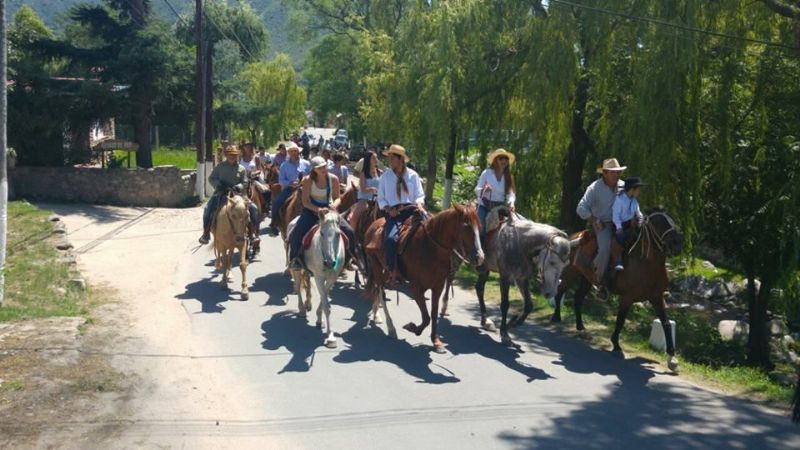 El Rodeo vivió otra emotiva cabalgata “Alberto ‘Beto’ Natella”