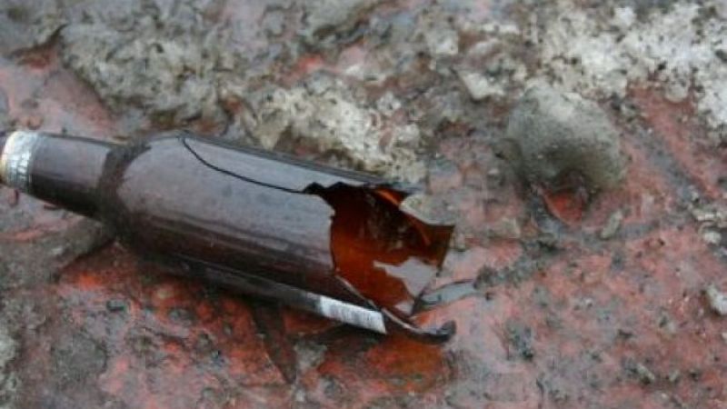 Hirió a su hermano con una botella