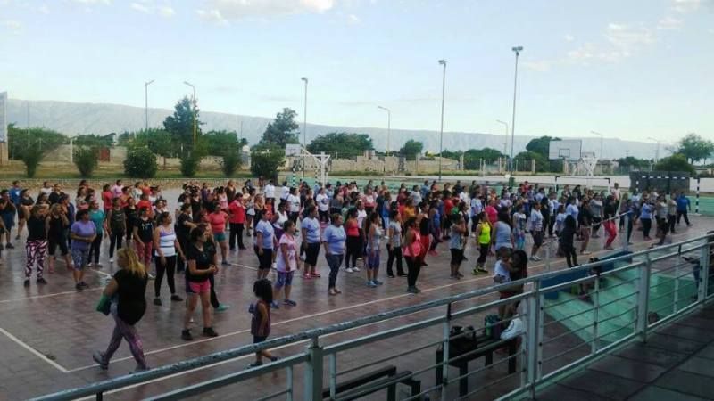 Las clases de Zumba en el Poli Sur son un éxito