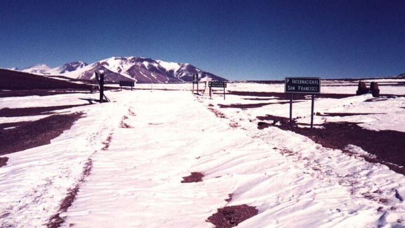 El Paso de San Francisco sigue inhabilitado por nevadas en Chile