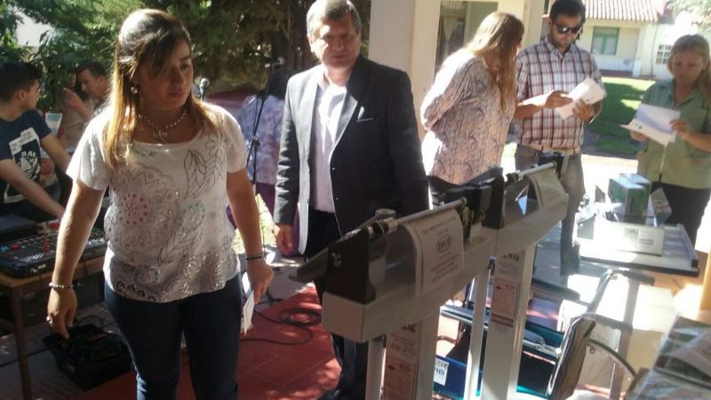 Entregaron insumos del SUMAR