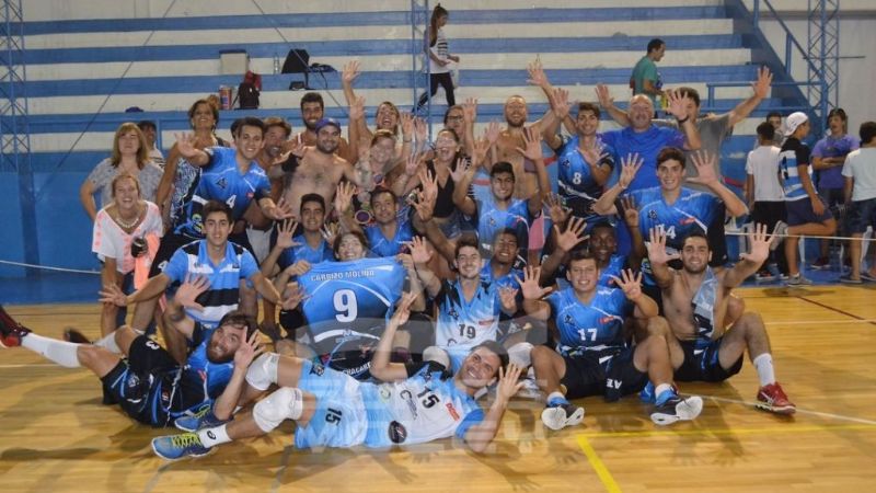 Histórico primer cruce de Ateneo y Obreros en el vóley nacional