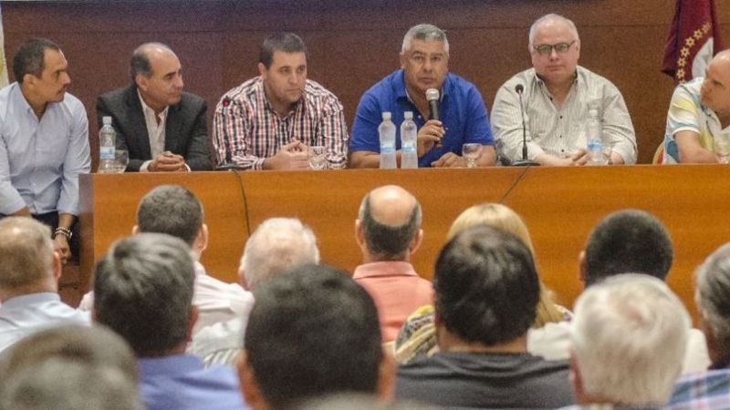 Marcial en cumbre del fútbol interior que respaldó a Tapia y Toviggino