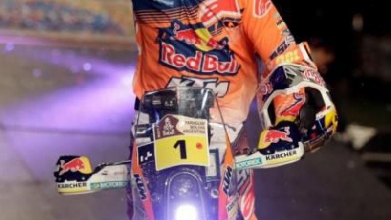 El francés Loeb lidera los autos y el argentino Copetti los “cuatris”