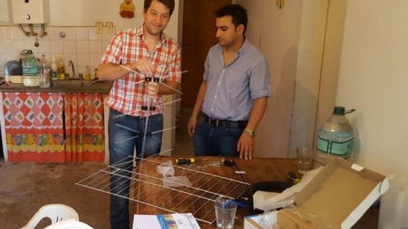 Entregan equipos de TDA