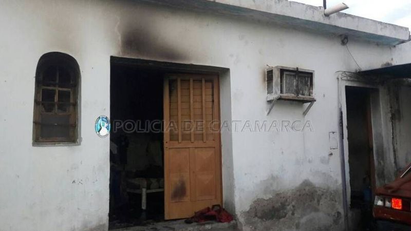 Voraz incendio en una vivienda de la Capital