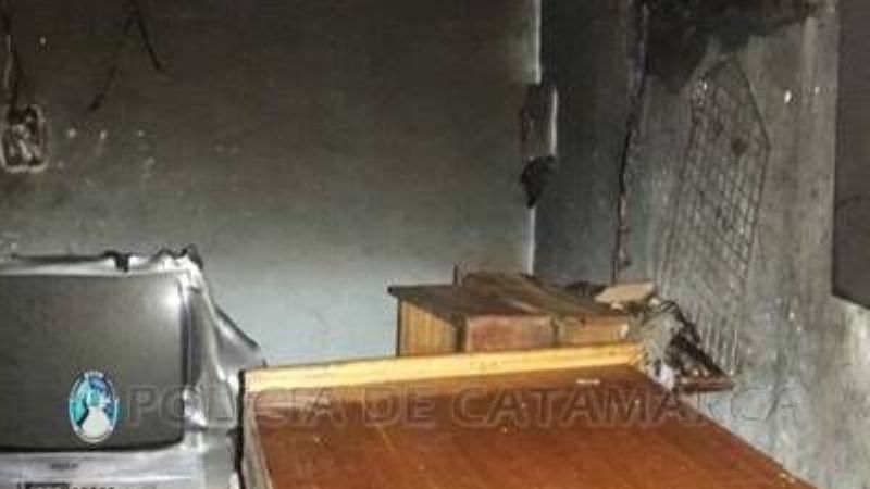 Voraz incendio en una vivienda de la Capital