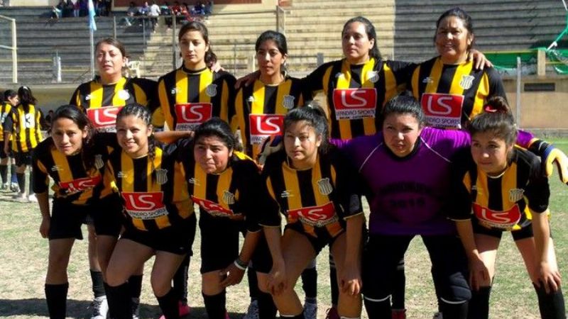 Peñarol le ganó a Nueva Chicago por 1 a 0 en la primera final