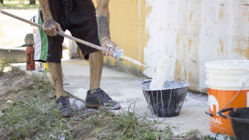 Pintada poética en el centro terapéutico La Sala