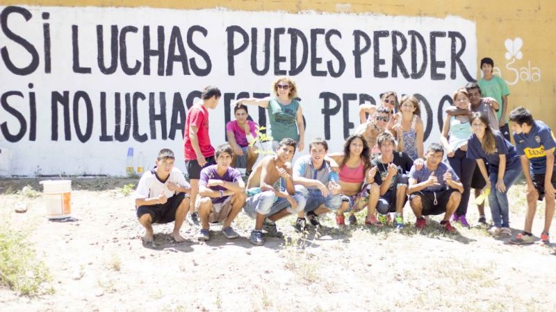 Pintada poética en el centro terapéutico La Sala