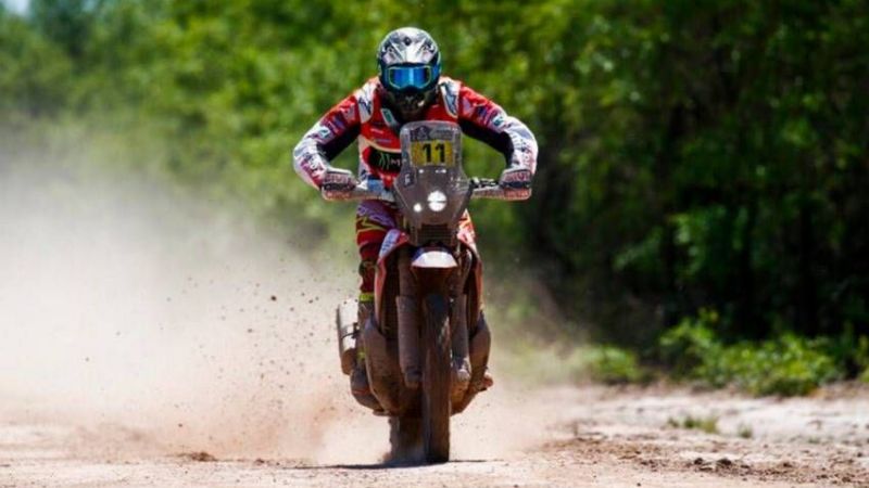 Barreda Bort ganó la 3ra. en motos; el mendocino Caimi está 7mo.