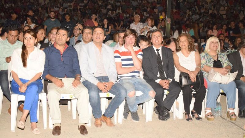 Miles de espectadores recibieron la apertura de temporada verano 2017 en Santa María