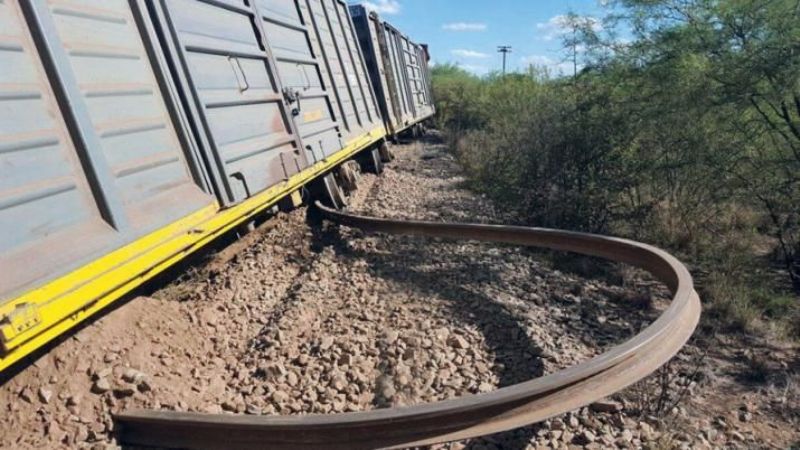 El calor dobló los rieles dos metros y descarriló un tren cerca de Frías