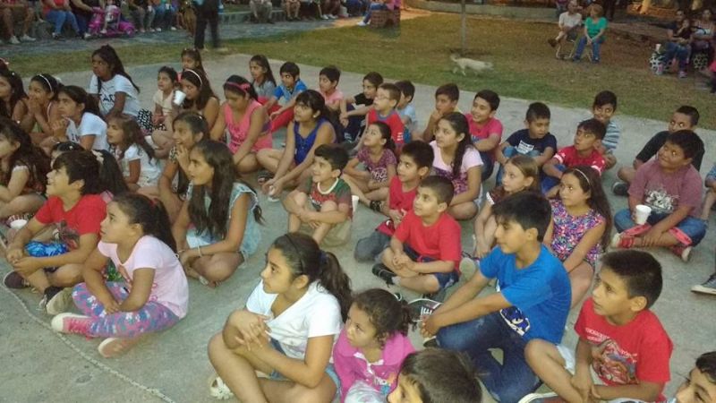 Cerca de 300 personas disfrutaron de Teatro Va! en Miraflores