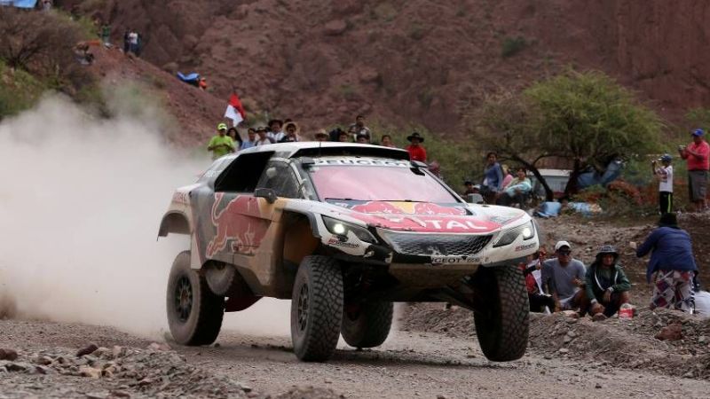 Loeb fue el más rápido y Peterhansel gana la general en los autos