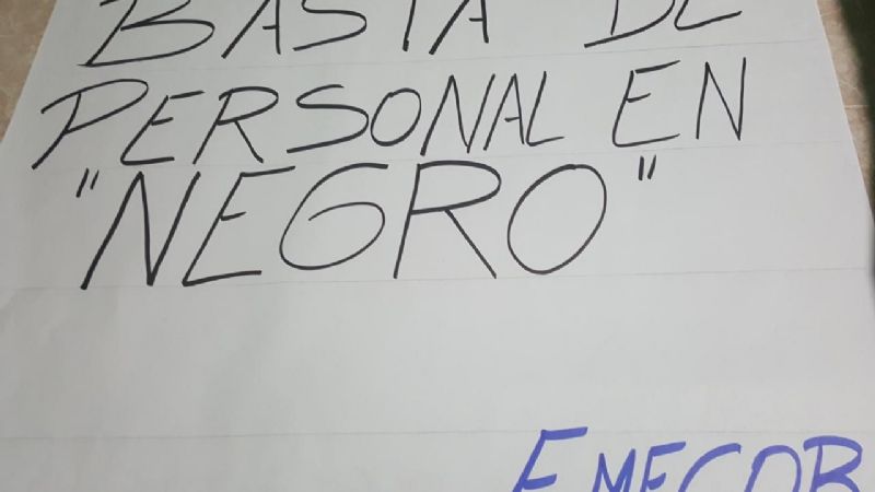 Empleados toman sede de EMECOR