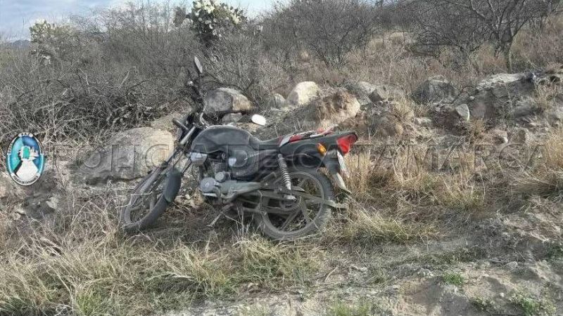 Volcó una camioneta y motociclistas se arrojaron para evitar ser arrollados
