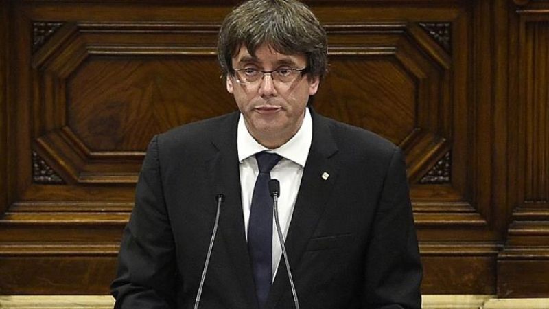 Cataluña declaró su independencia, pero la deja en suspenso para llamar al diálogo