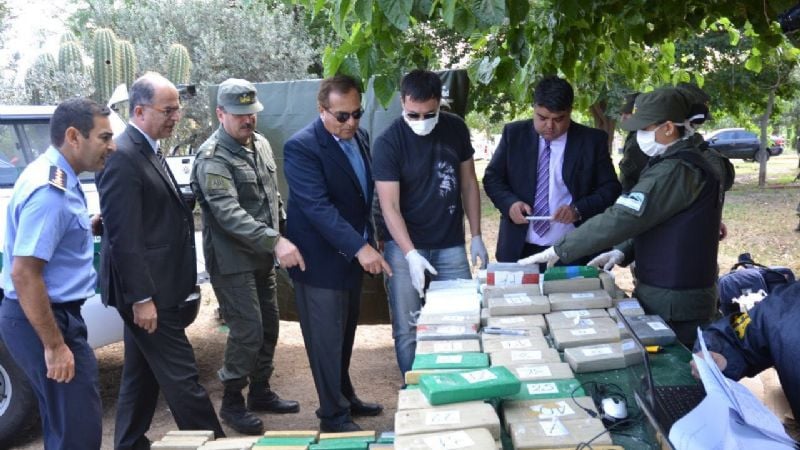 Destruyen e incineran droga decomisada