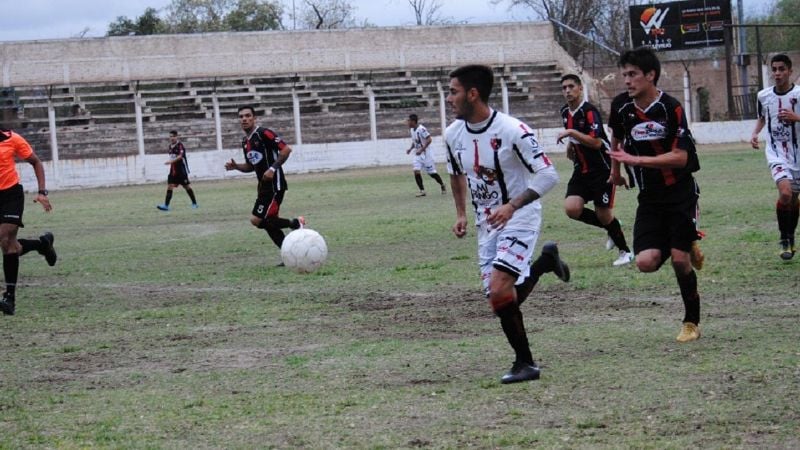 “La Villa” complicó a La Merced y “Defe” se prende