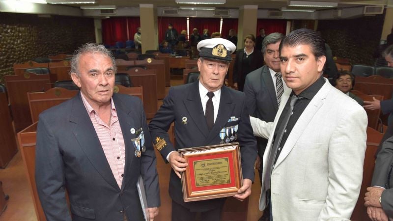El Senado distinguió “Héroe de Malvinas” a suboficial retirado