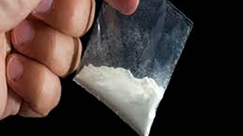 Tras una persecución secuestran droga