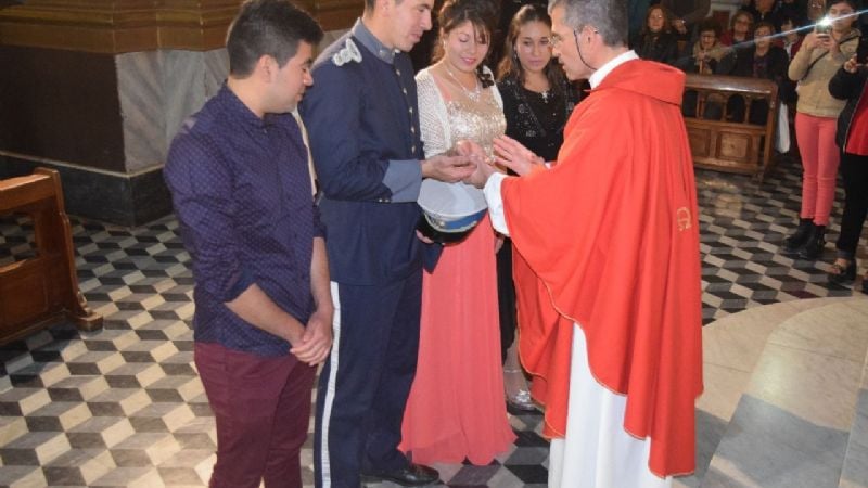 Cadetes y aspirantes de la Policía recibieron Sacramentos en la Catedral