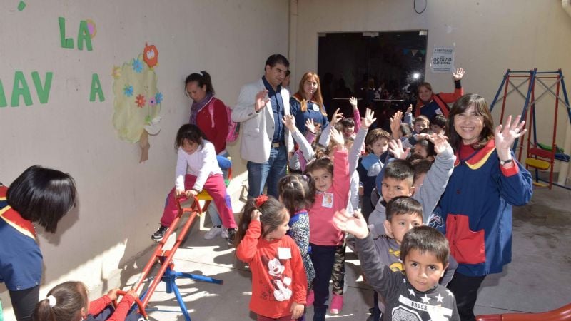 Más de 100 chicos de Paclín visitaron el Jardín Maternal de Senadores
