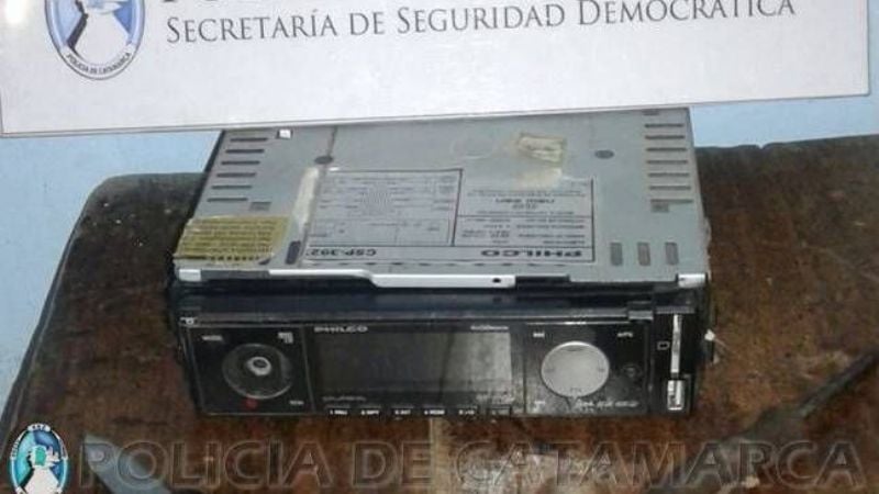 Aprehenden a un joven por robar el estéreo de un auto