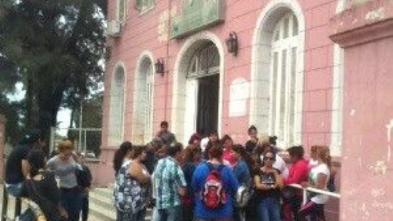 Frias: mujer fue condenada por estafar a 51 alumnos