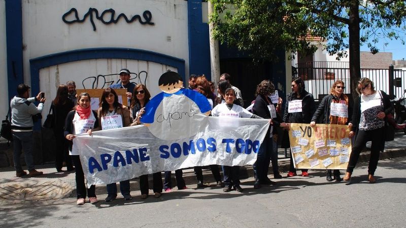 Nuevo reclamo de docentes y padres de Apane