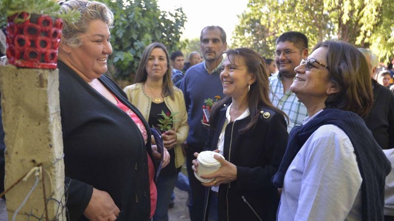 Lucía caminó junto a los candidatos del FJPV en Valle Viejo y Capital