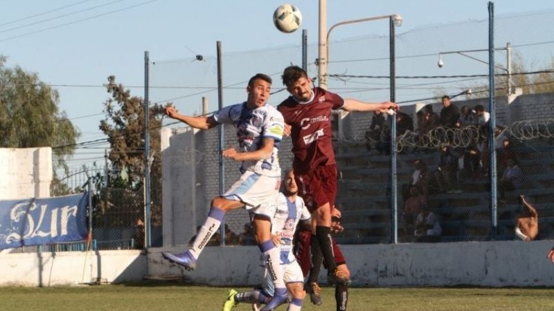 Aconquija sigue sin marcar y lo salvó el arquero