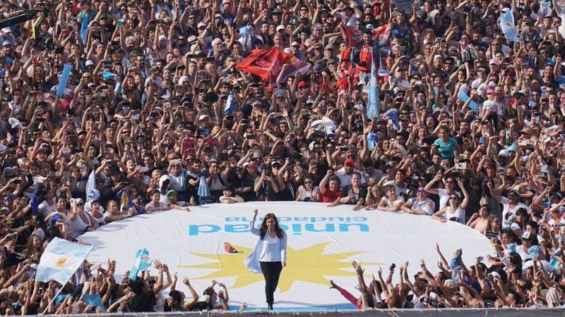 Cristina contra Macri: "Su única lealtad es para los grupos concentrados"