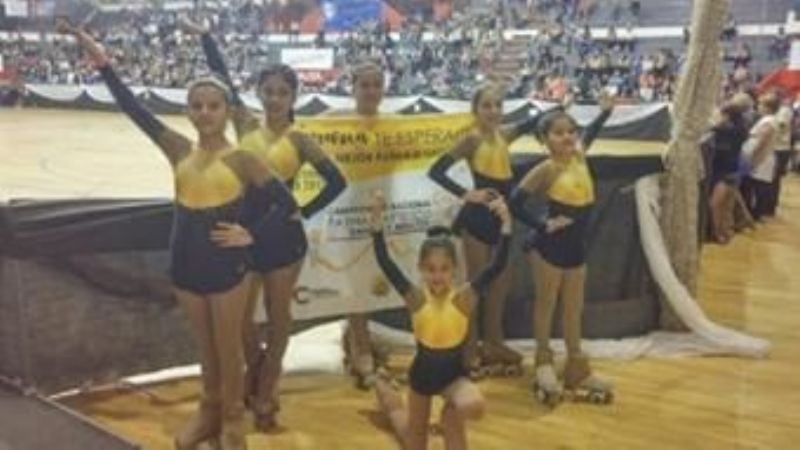 Patinadoras andalgalenses de la ACAP, en San Juan