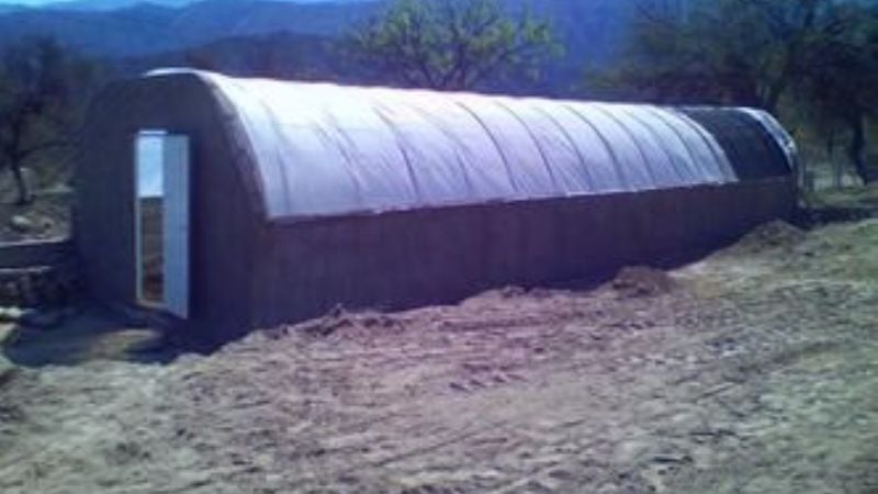 Construyen invernaderos en las escuelas