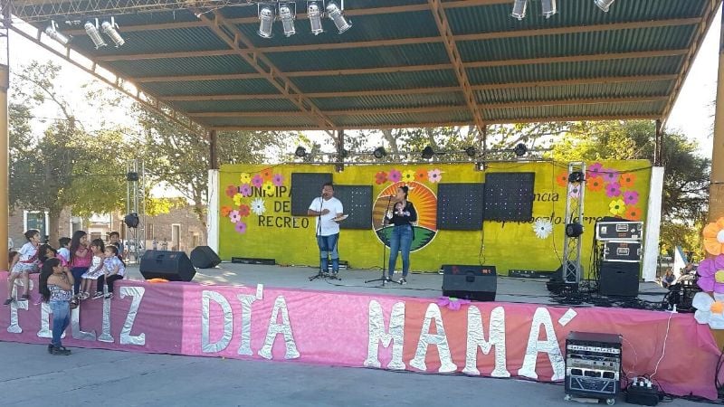 Tradicional celebración del Día de la Madre en Recreo