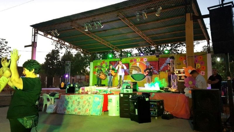 Tradicional celebración del Día de la Madre en Recreo