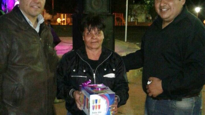 Festejos de las madres en San Antonio de La Paz