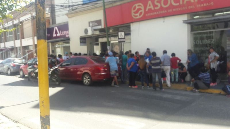 El FCyS-Cambiemos entrega planes de “hambre” por un voto