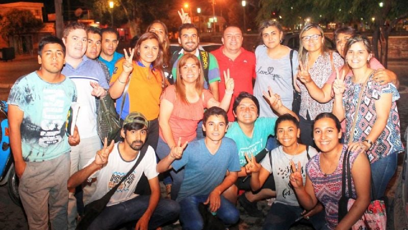 Candidatos presentaron sus propuestas en el IES Recreo