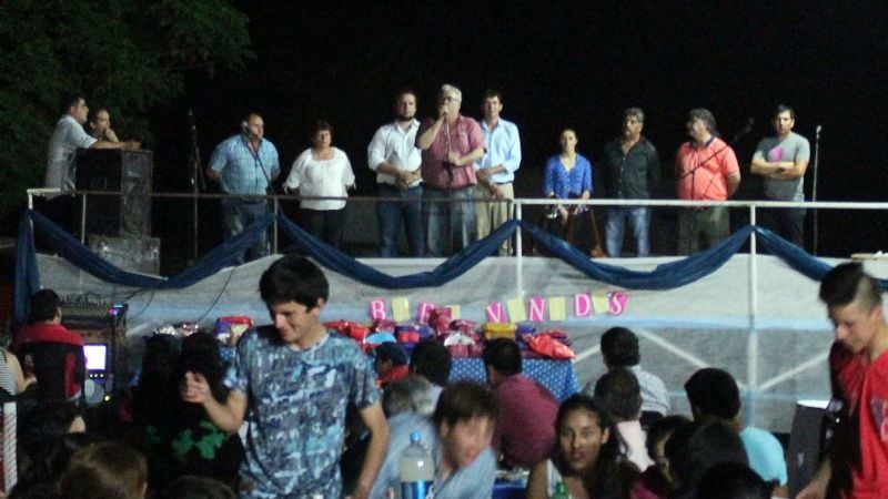 Olveira cerró su campaña en La Bajada