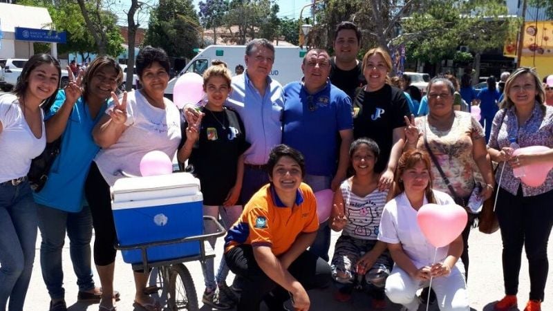 Día Internacional de la Lucha contra el Cáncer de Mama" en Recreo