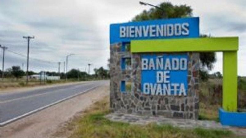 Investigan a policía por balear a un joven